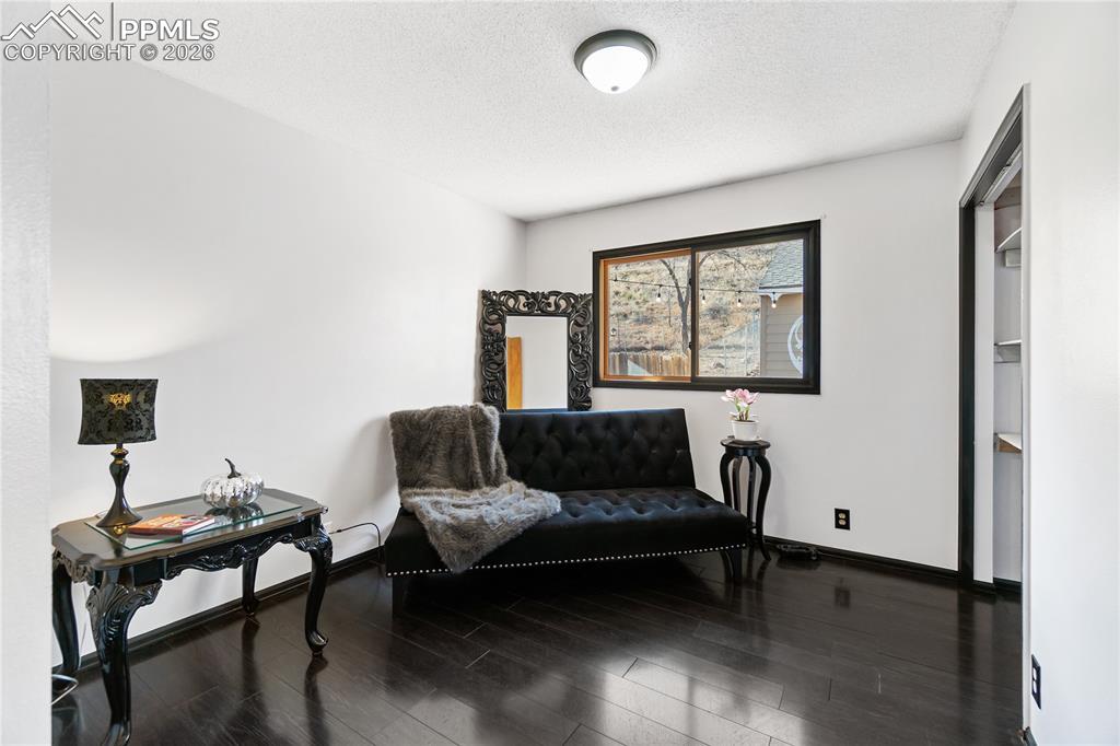 Image 16 of 44: Main Level