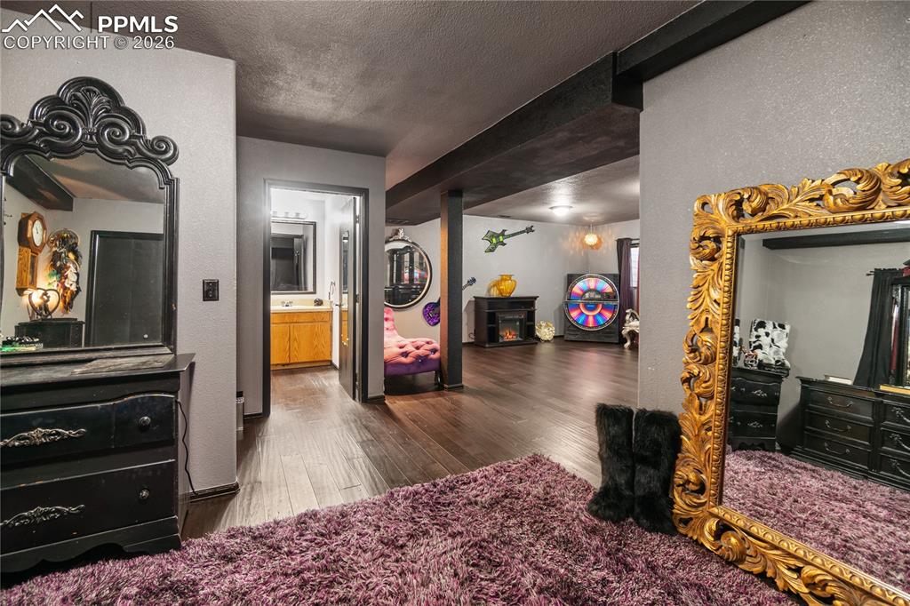 Image 27 of 44: Lower Level