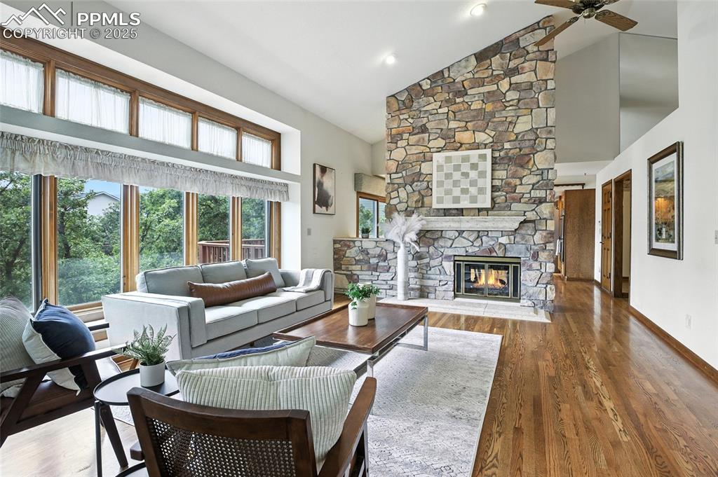 Image 16 of 50: Family Room