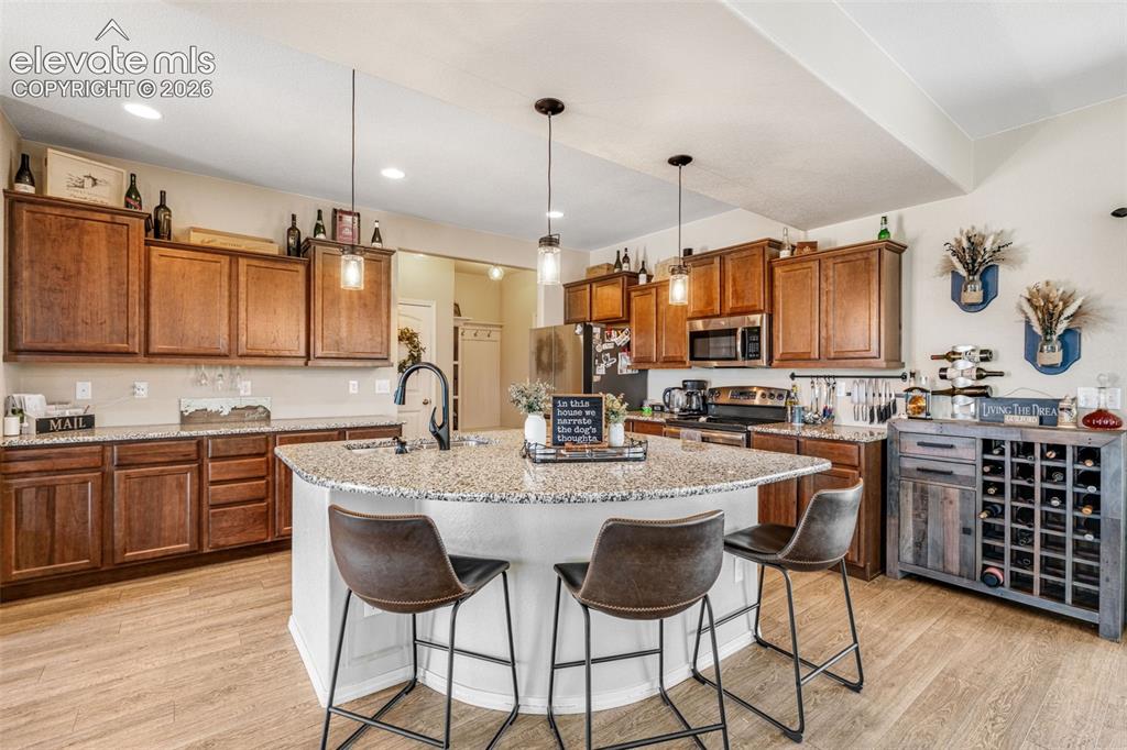 Image 9 of 35: Kitchen