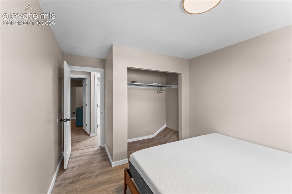 Image 18 of 41: Bedroom