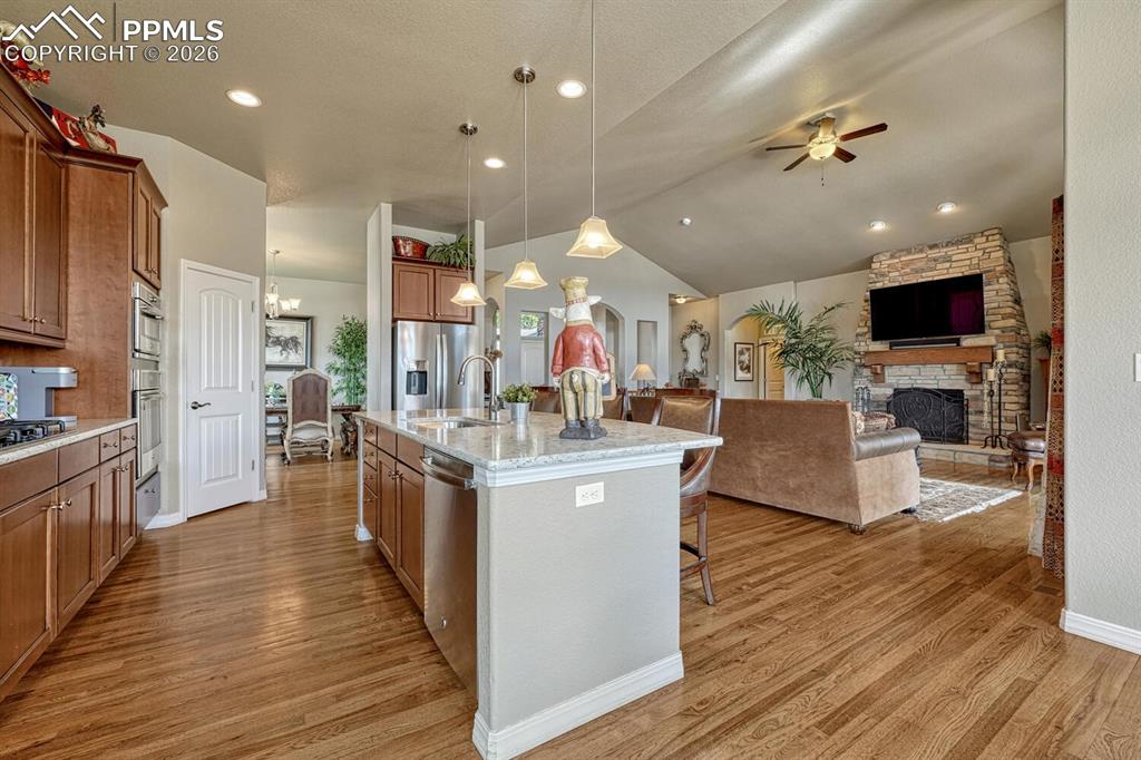 Image 12 of 48: Kitchen