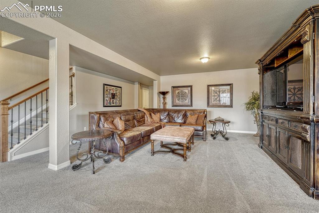 Image 25 of 48: Living Room