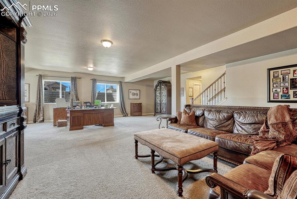 Image 27 of 48: Living Room