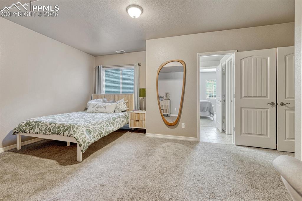 Image 31 of 48: Bedroom