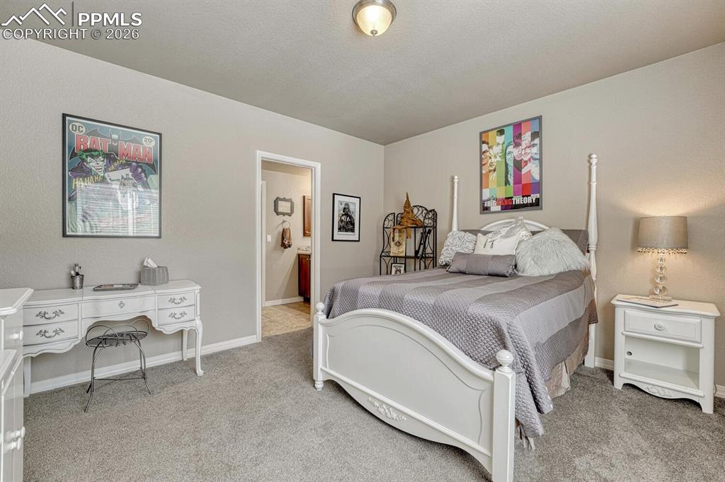 Image 34 of 48: Bedroom