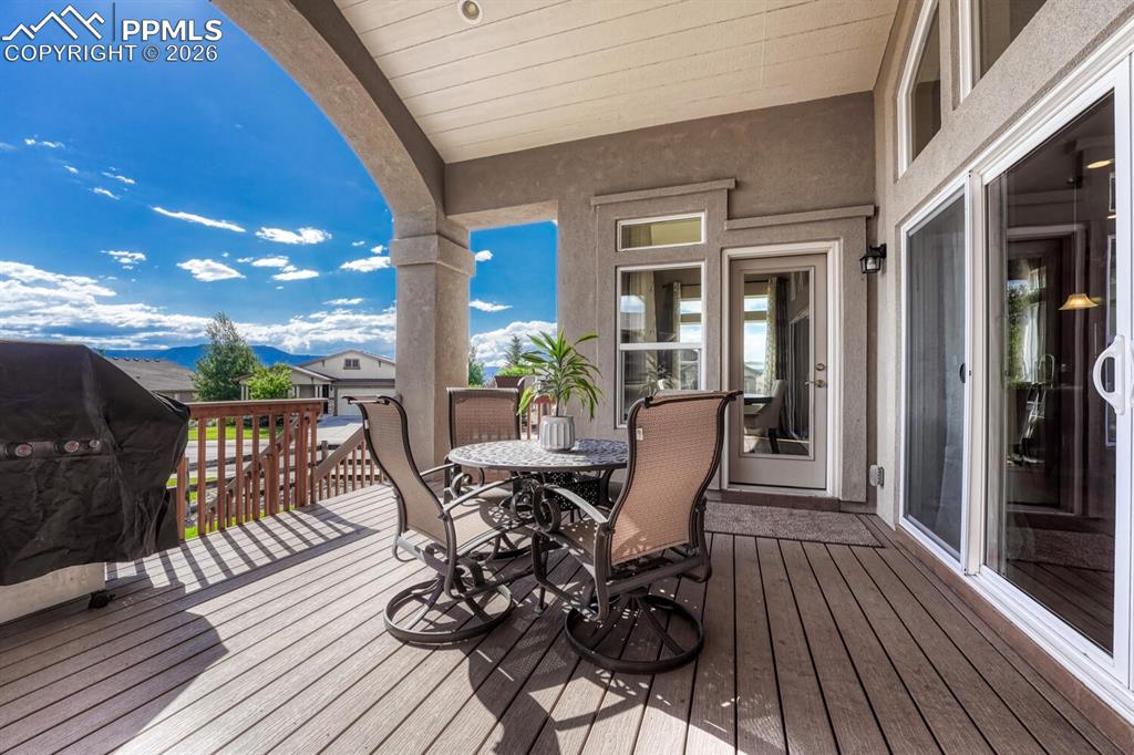 Image 38 of 48: Deck