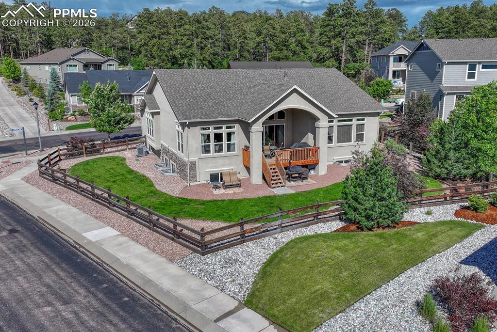 Image 41 of 48: Back of Structure