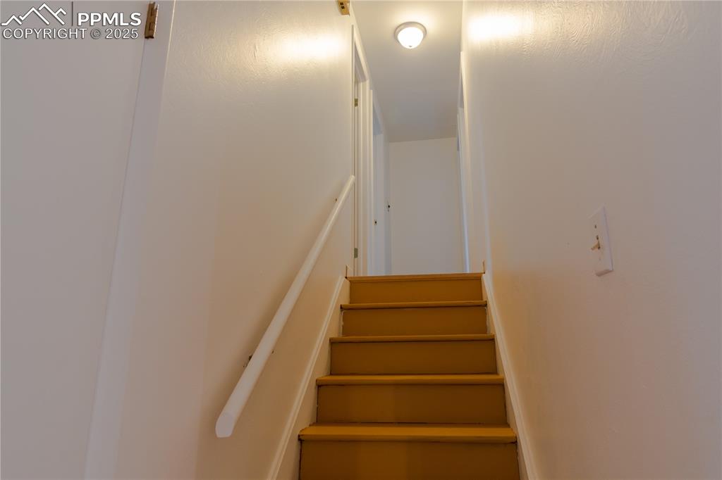 Image 15 of 47: View of staircase