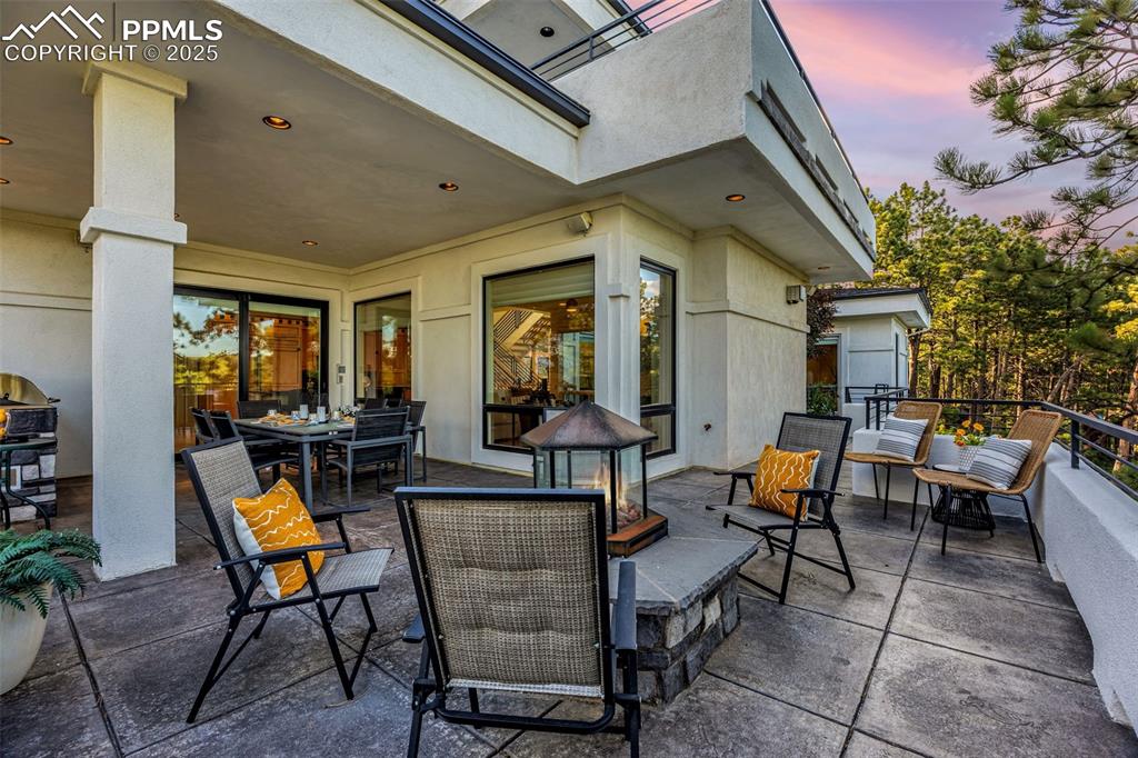 Image 16 of 47: Patio