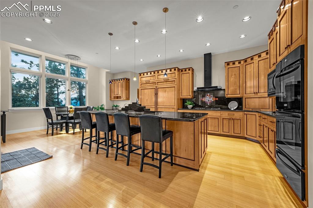 Image 9 of 47: Kitchen