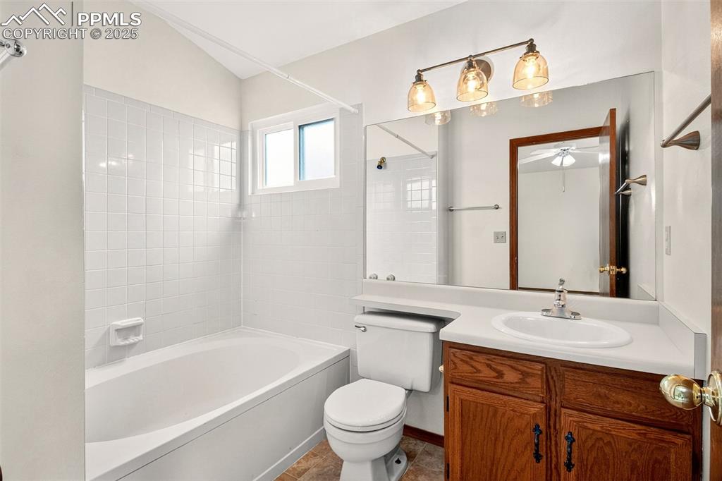 Image 18 of 30: Master Bathroom