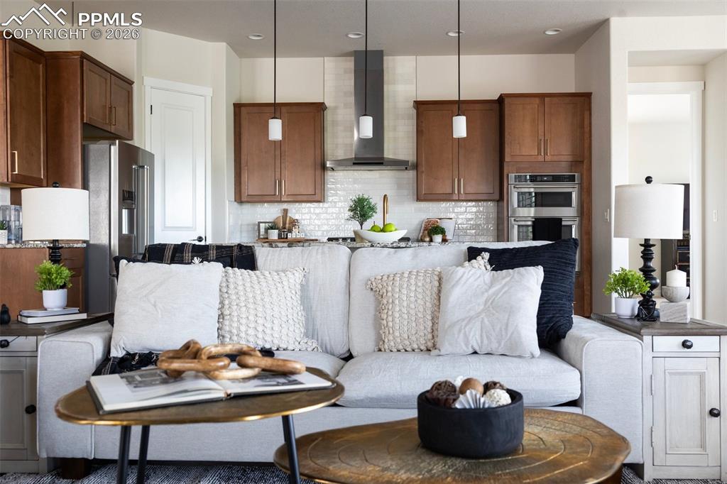 Image 13 of 50: Living Room