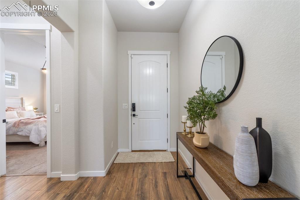 Image 6 of 50: Entry