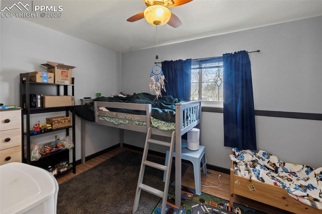 Image 17 of 45: Bedroom