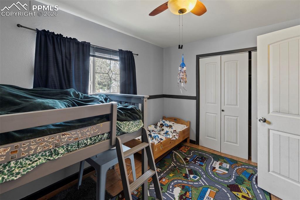 Image 18 of 45: Bedroom