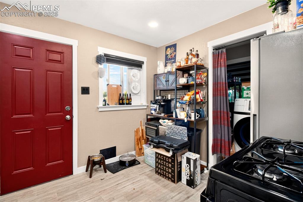 Image 25 of 37: Unit 405