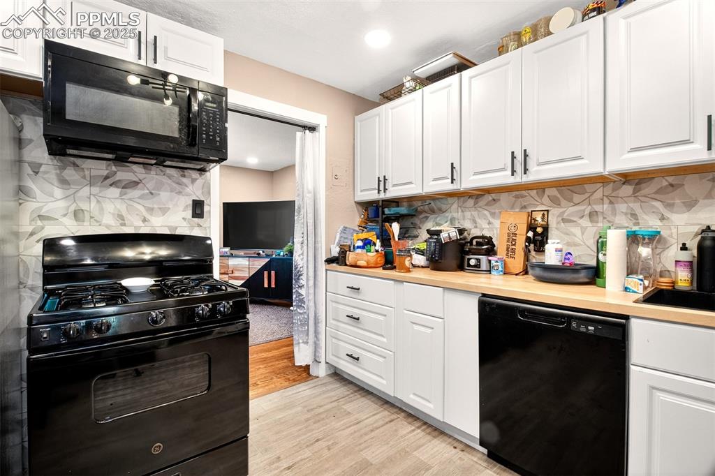 Image 27 of 37: Unit 405