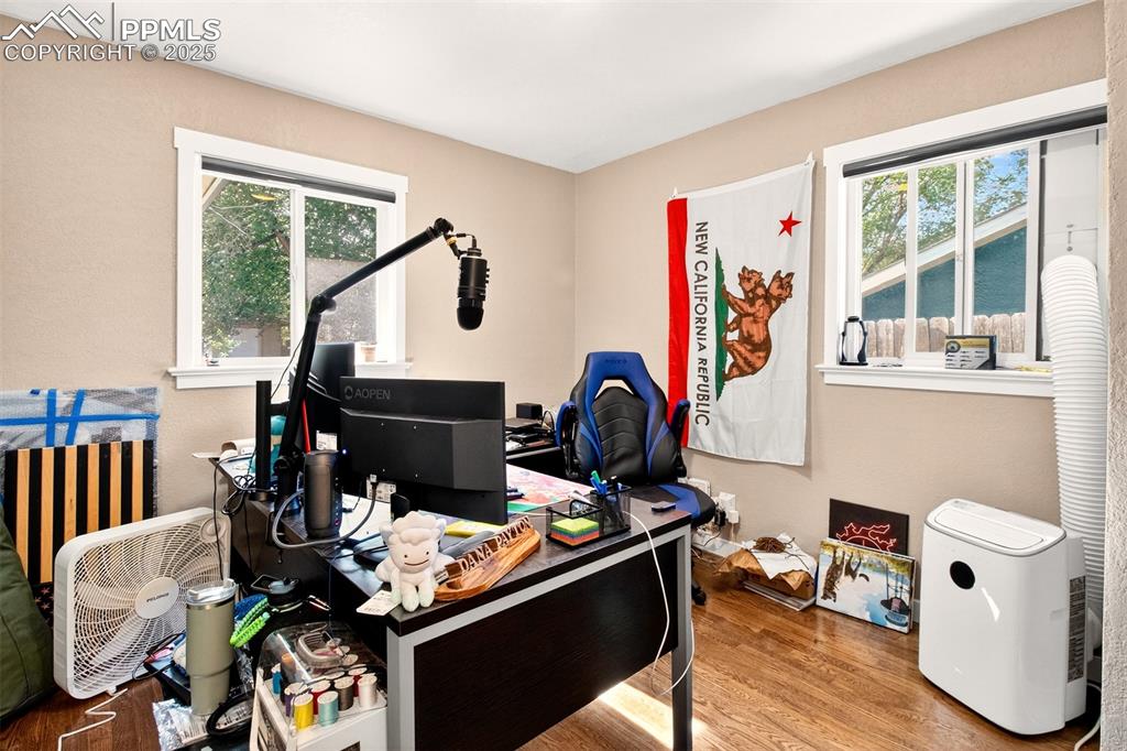 Image 30 of 37: Unit 405 Bedroom #2