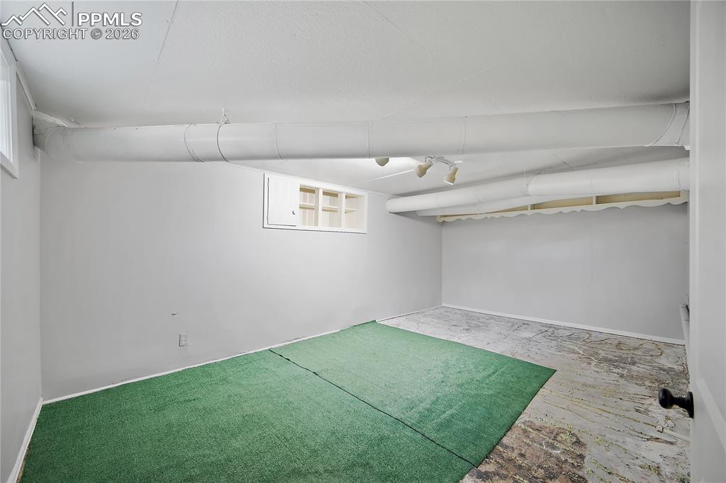 Image 31 of 50: Basement