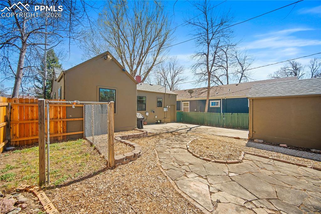 Image 38 of 50: Back of Structure