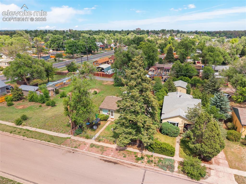 Image 26 of 32: Aerial view.