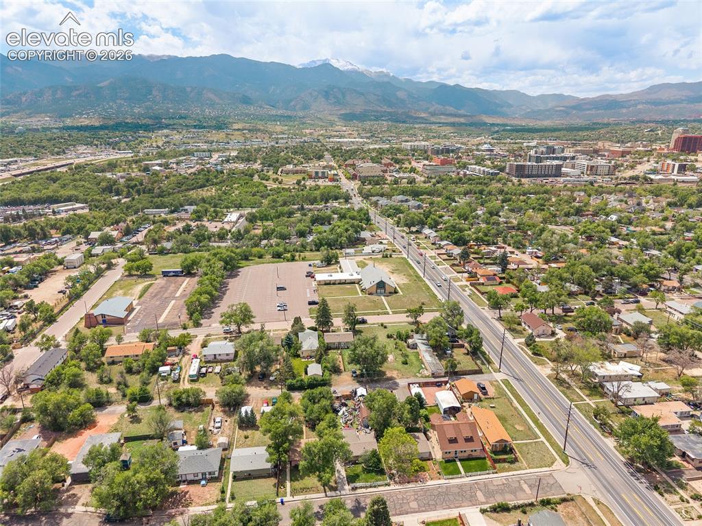 Image 30 of 32: Aerial view.