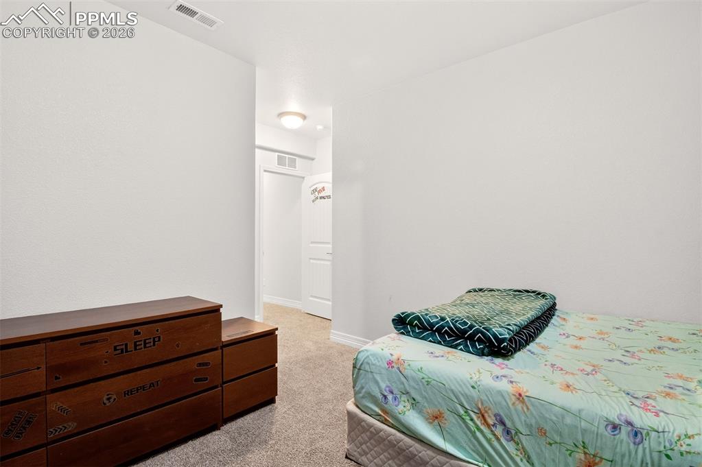 Image 38 of 48: Bedroom