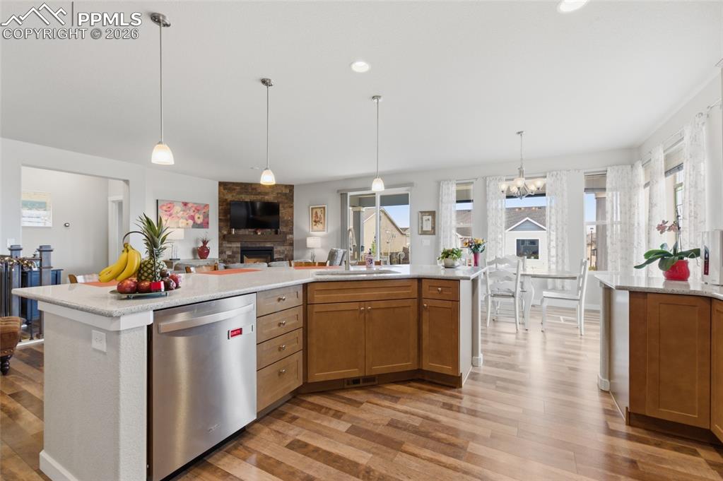 Image 11 of 42: Kitchen