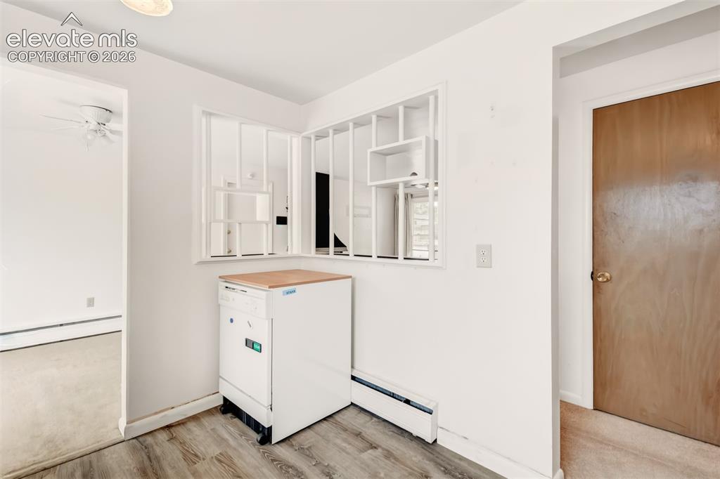 Image 12 of 25: Additional view of the kitchen