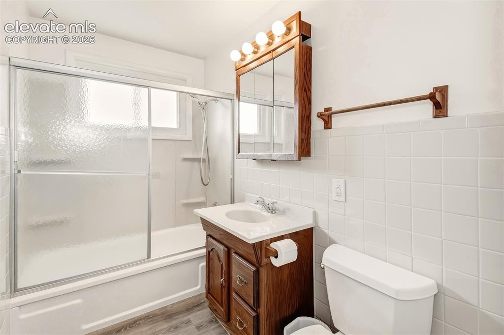 Image 19 of 25: Full bathroom located near all bedrooms