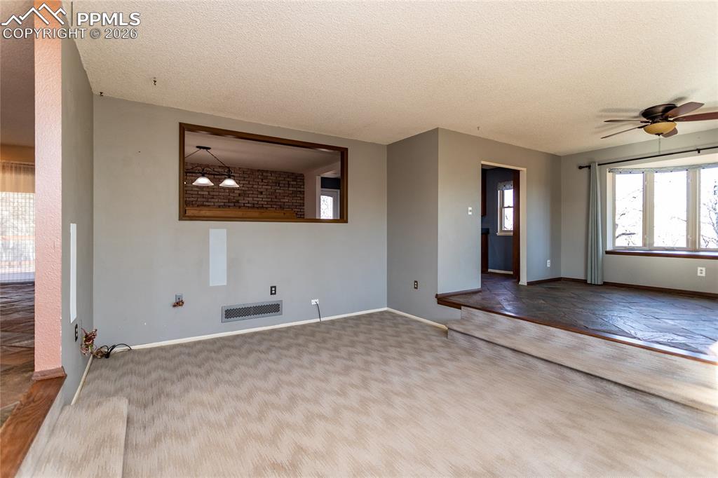 Image 10 of 50: Living Room