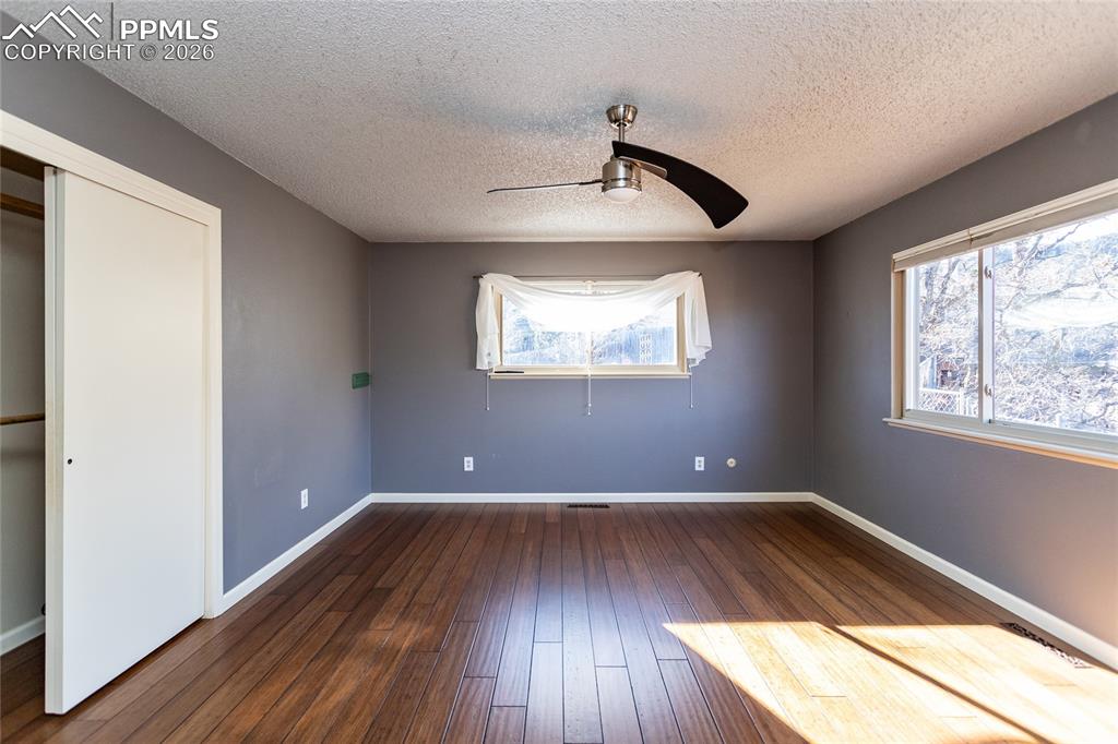 Image 23 of 50: Master Bedroom