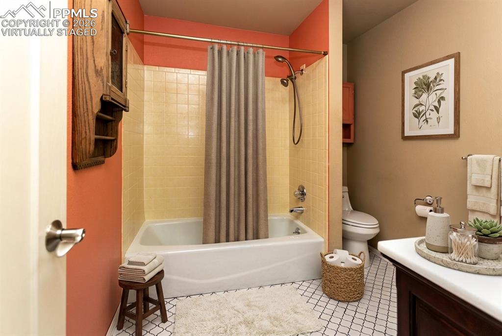 Image 28 of 50: Virtually Staged