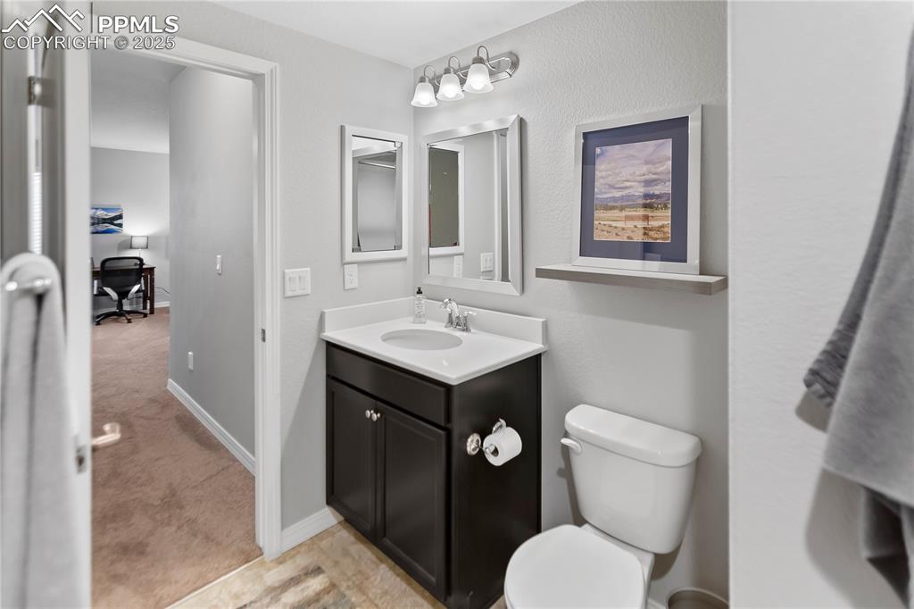 Image 14 of 36: Bathroom