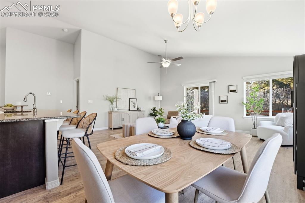 Image 10 of 49: Dining Area