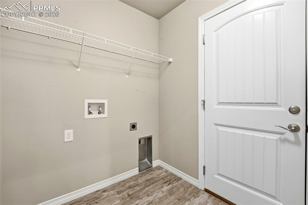 Image 18 of 49: Laundry