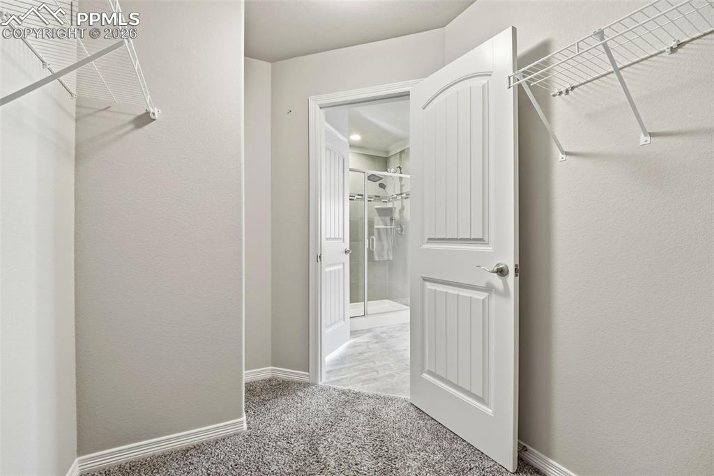 Image 25 of 49: Closet