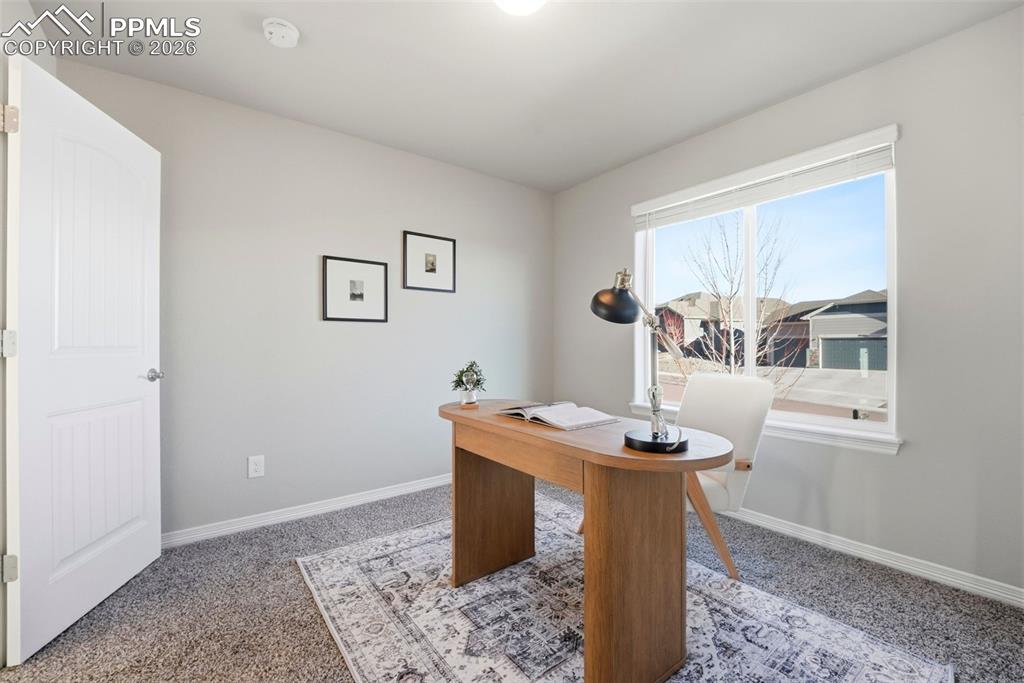 Image 35 of 49: Office