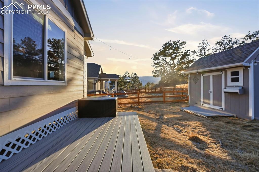 Image 47 of 49: Deck