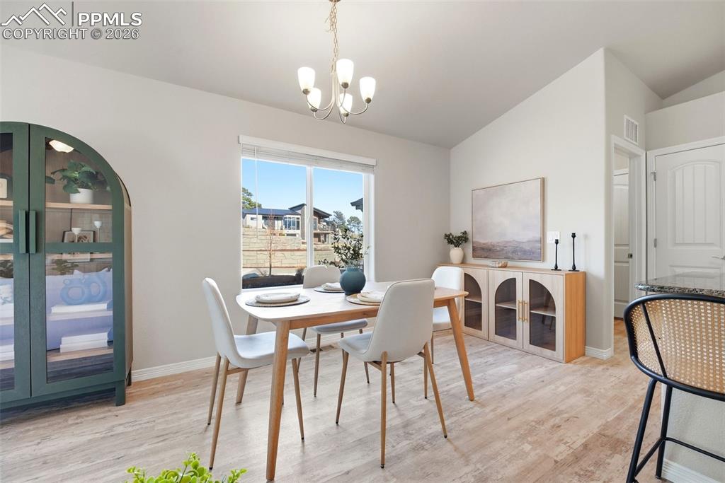 Image 9 of 49: Dining Area