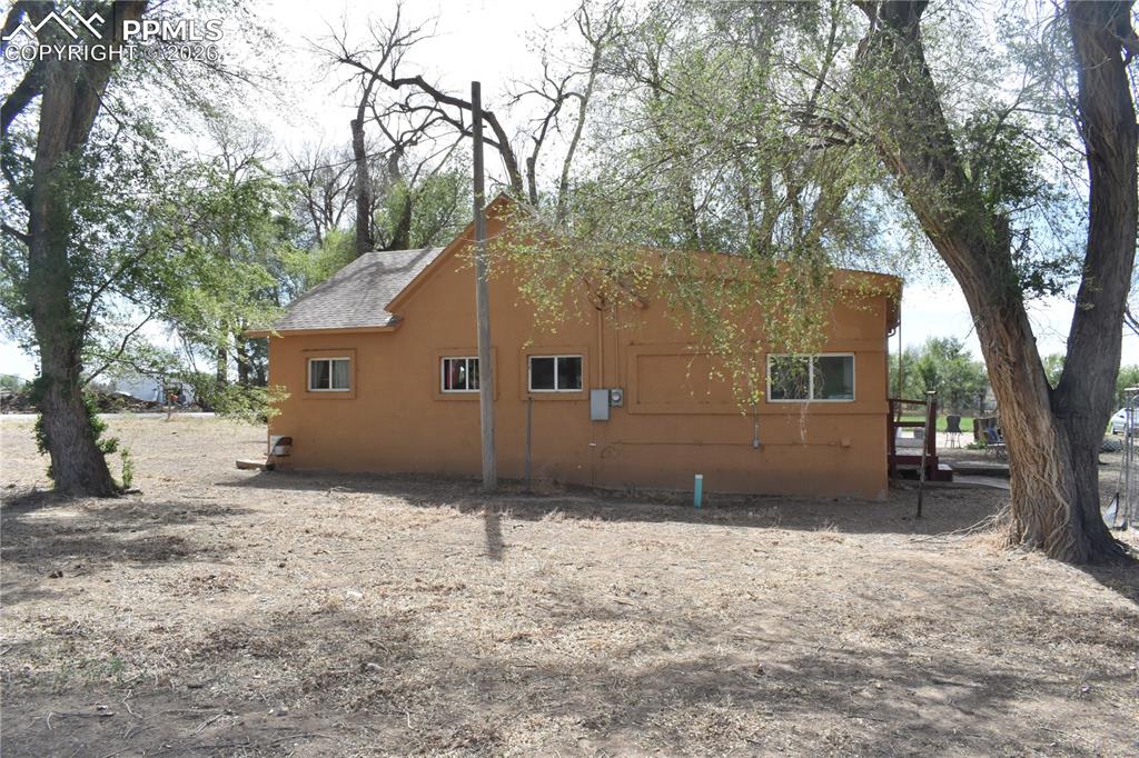 Image 10 of 24: Side of Structure