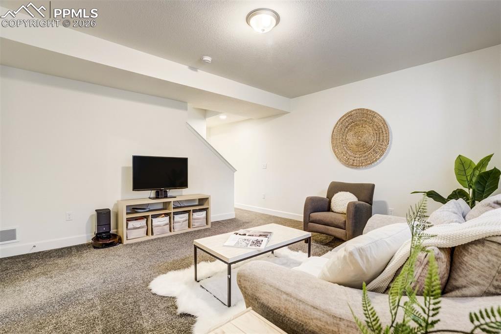 Image 30 of 43: Family Room