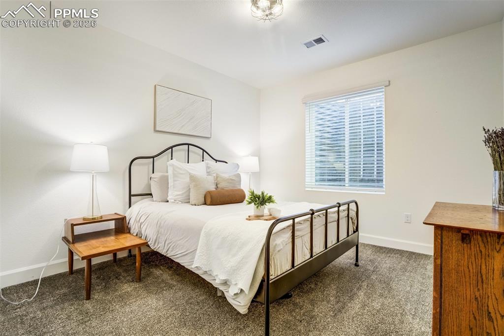 Image 32 of 43: Equipped with a walk-in closet as well. 