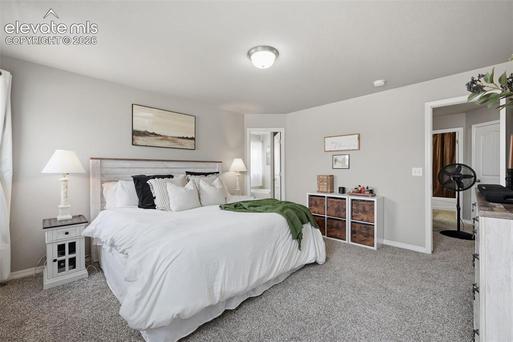 Image 16 of 31: Bedroom