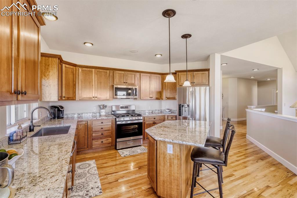 Image 10 of 42: Kitchen