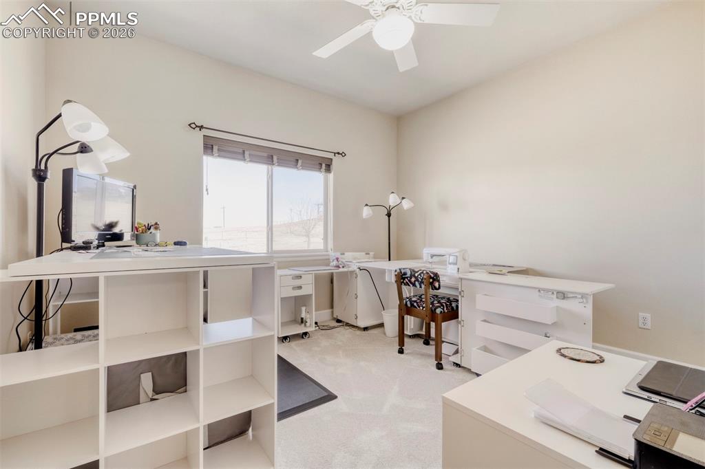 Image 19 of 42: Office