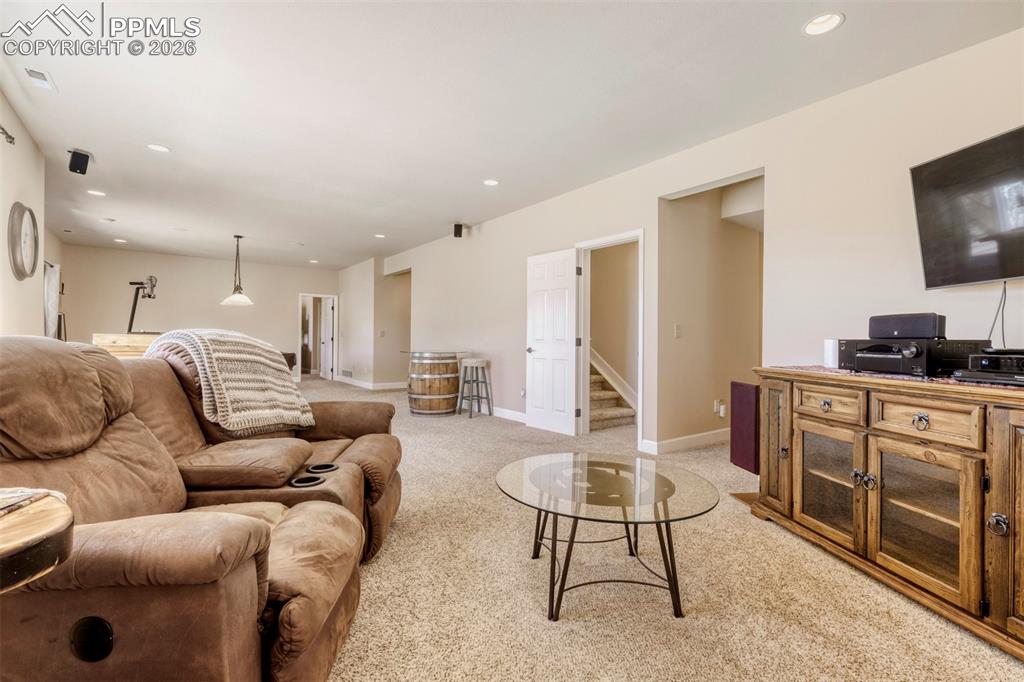 Image 26 of 42: Family Room