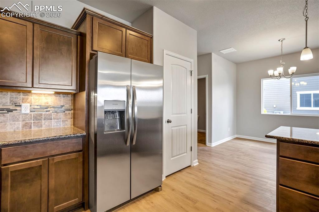 Image 11 of 45: Kitchen