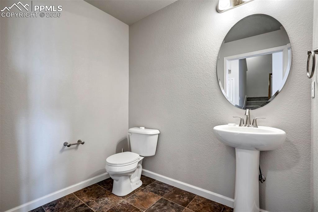 Image 14 of 45: Bathroom